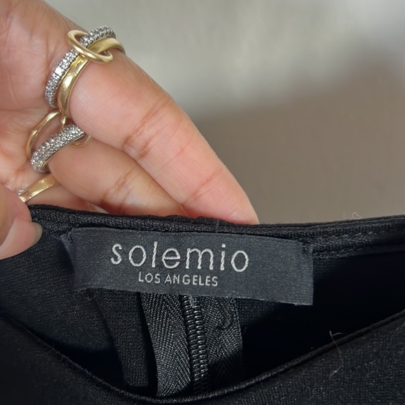 Solemio cold shoulder crop top - Picture 5 of 6